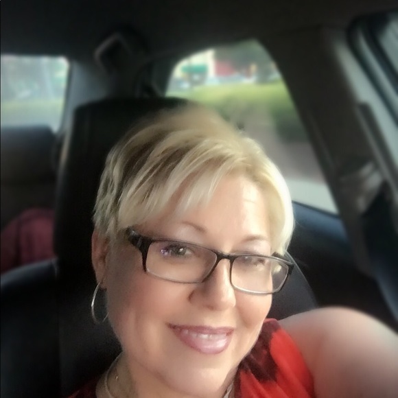 Meet your Posher, Martha - Picture 2 of 8